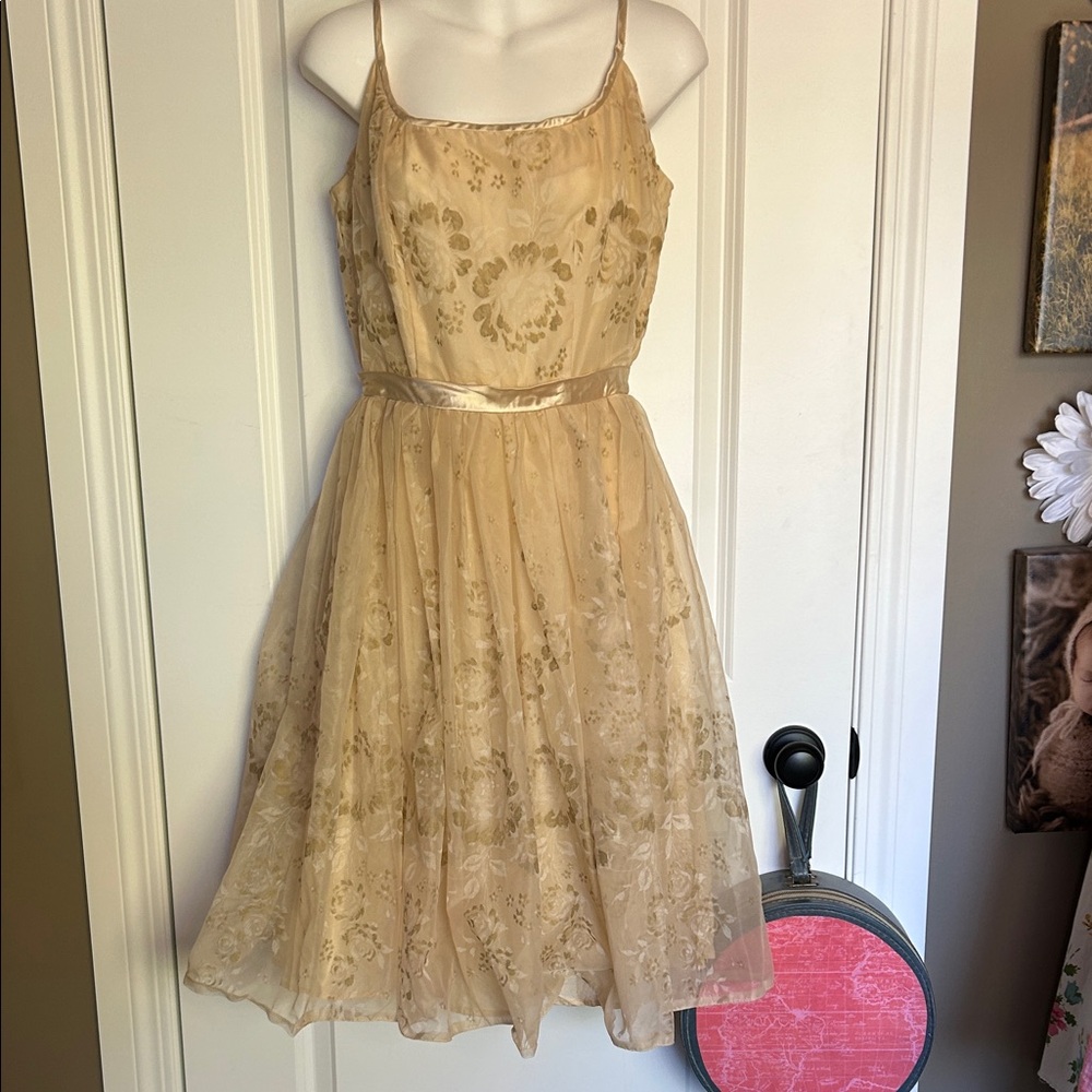 🦩Vintage Cream Gold Floral Embellished Fit & Flare Party Dress